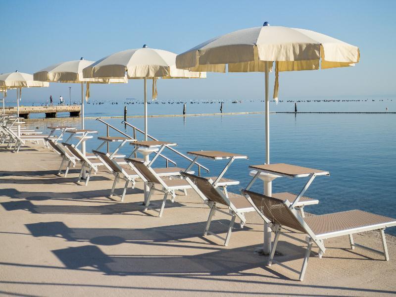 Dependences - San Simon Resort Изола Экстерьер фото