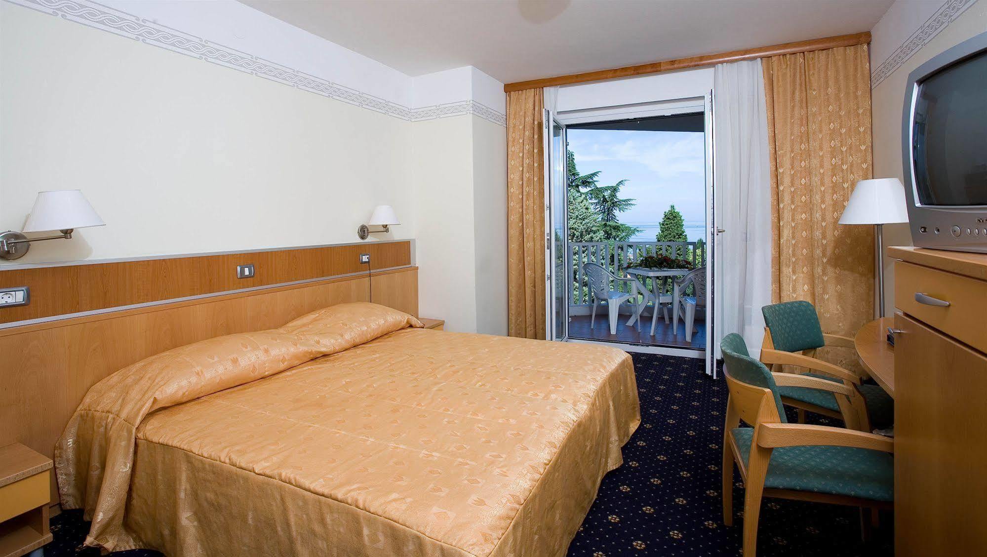 Dependences - San Simon Resort Изола Экстерьер фото